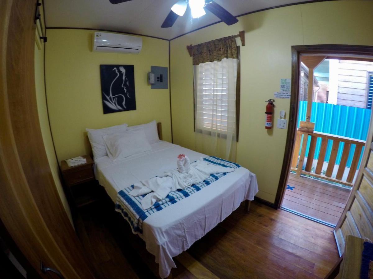 Chila'S Accommodations Caye Caulker Zewnętrze zdjęcie