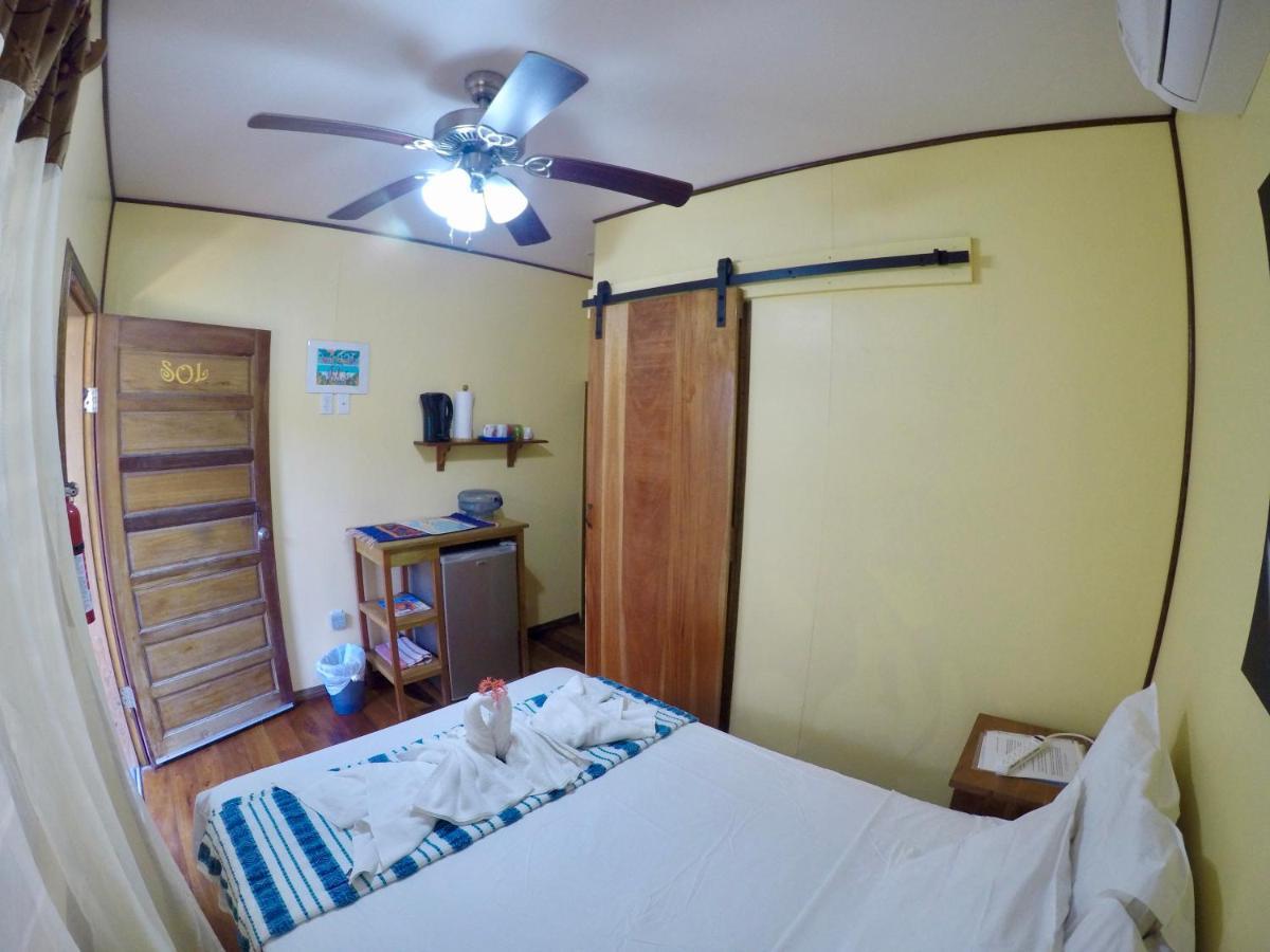 Chila'S Accommodations Caye Caulker Zewnętrze zdjęcie