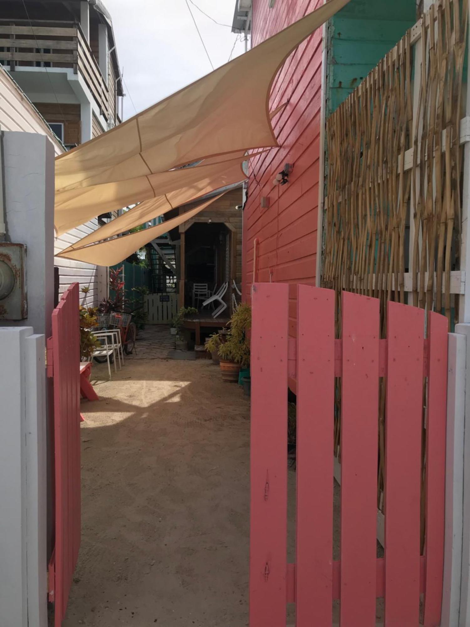 Chila'S Accommodations Caye Caulker Zewnętrze zdjęcie